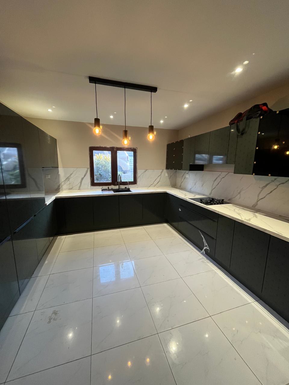 Cuisine sur-mesure — Atelier du Meuble, Mayotte