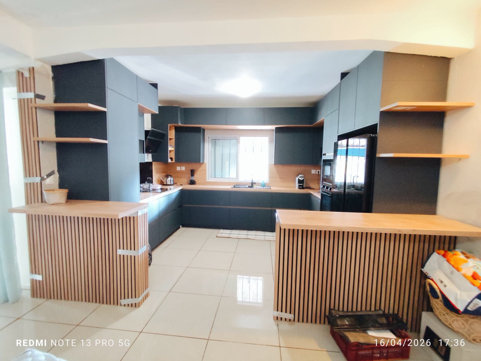 Cuisine sur-mesure — Atelier du Meuble, Mayotte