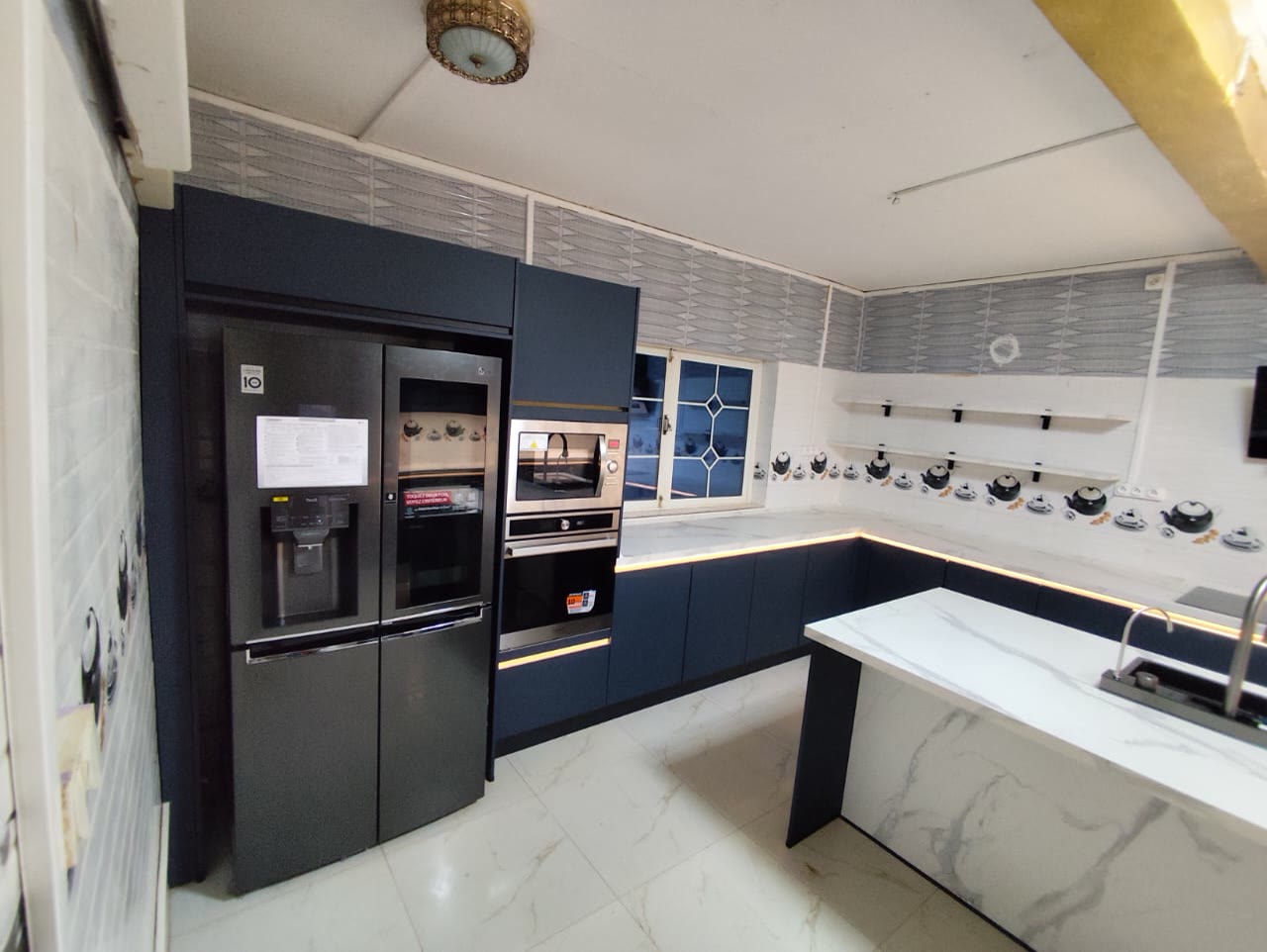 Cuisine sur-mesure — Atelier du Meuble, Mayotte