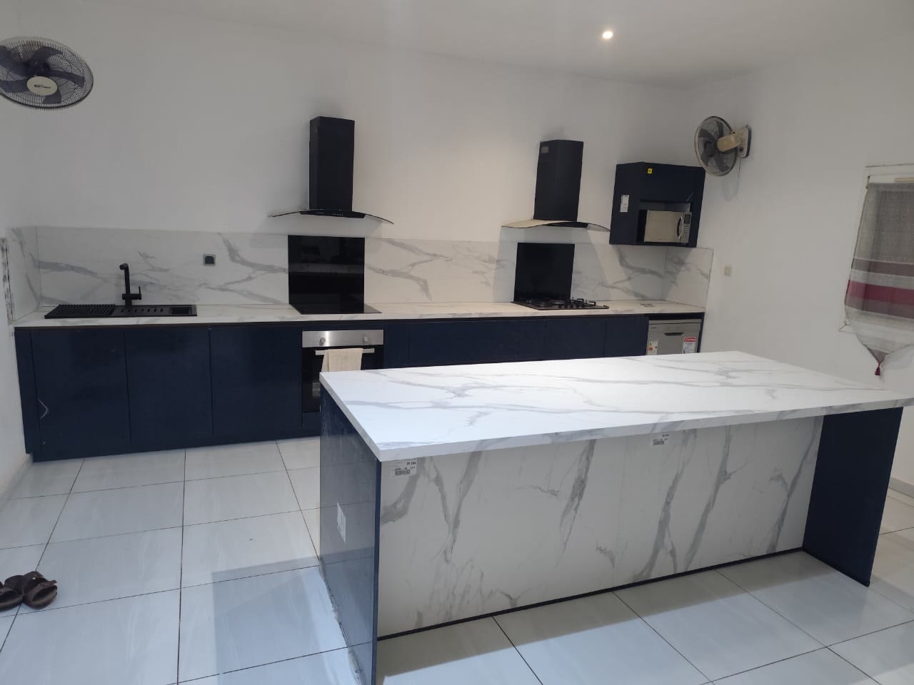 Cuisine sur-mesure — Atelier du Meuble, Mayotte