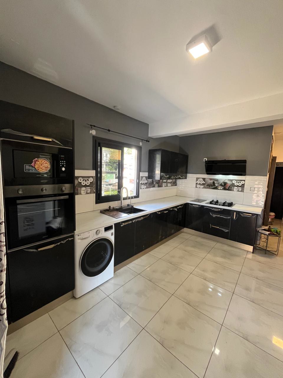 Cuisine sur-mesure — Atelier du Meuble, Mayotte