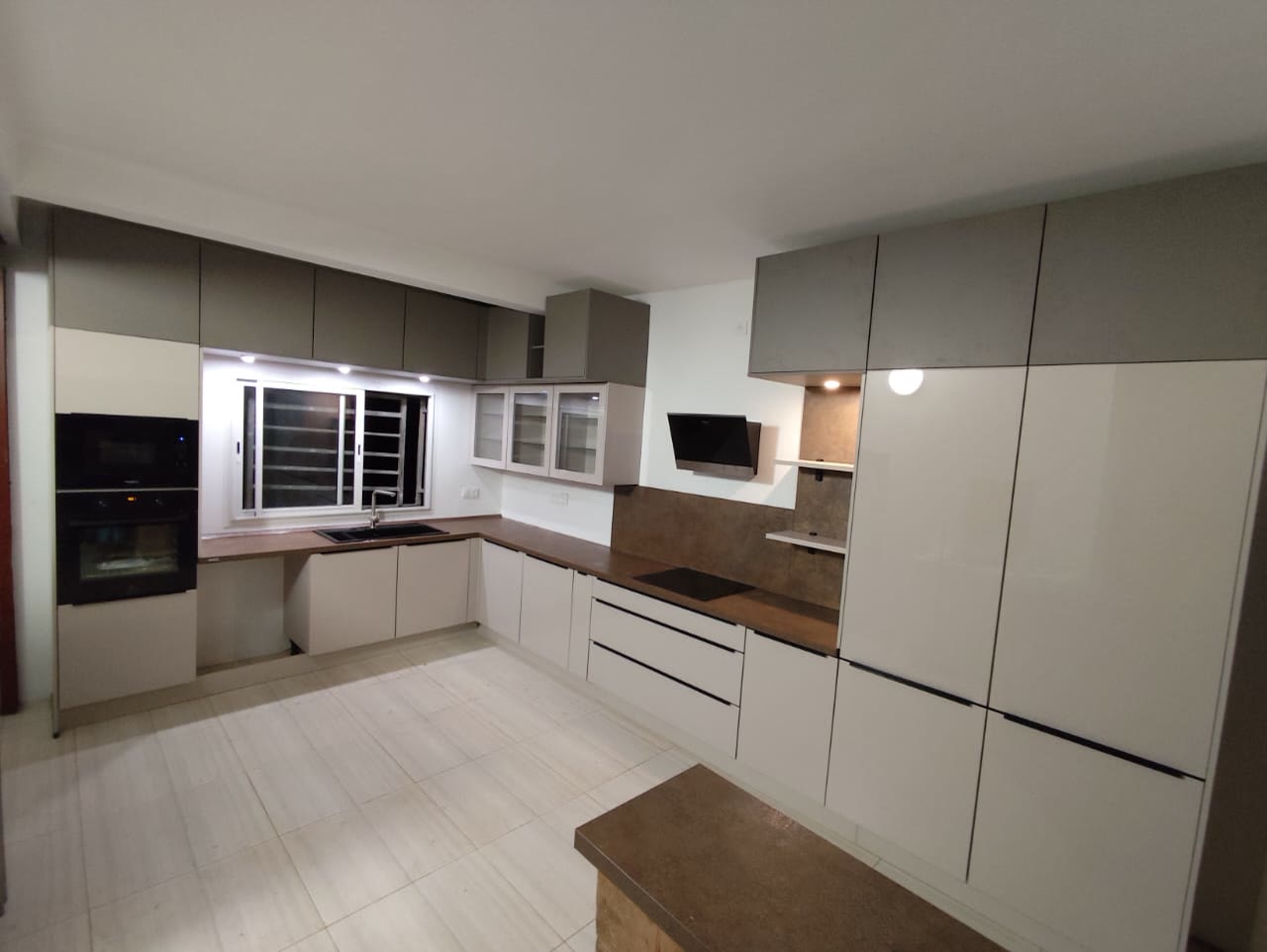Cuisine sur-mesure — Atelier du Meuble, Mayotte