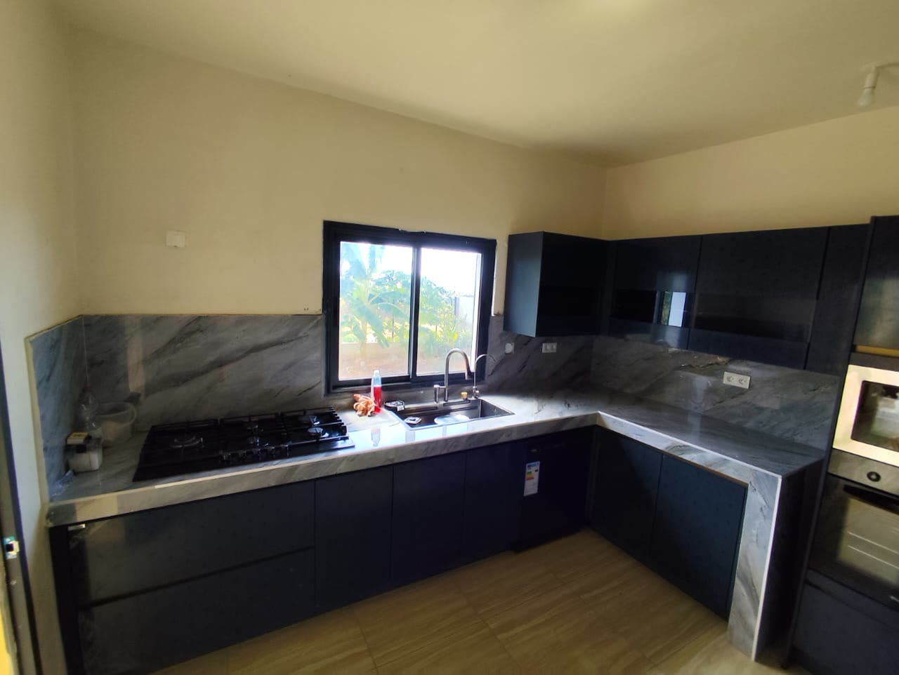Cuisine sur-mesure — Atelier du Meuble, Mayotte