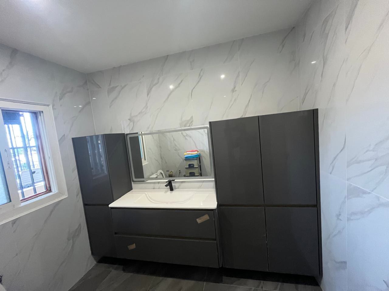Salle de bain sur-mesure — Atelier du Meuble, Mayotte